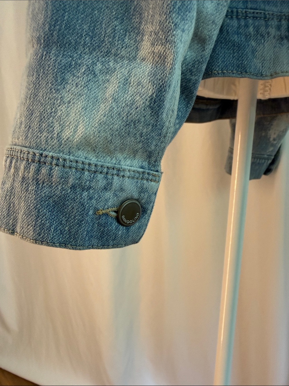 Bandolino Faded Blue Denim Jacket with Graphic Back - Picture 7 of 9